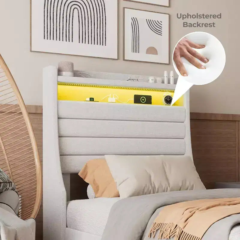 Cadre de lit rembourré avec tête de lit de rangement, station de recharge et éclairage LED, support à lattes en bois, sans sommier requis, silencieux.