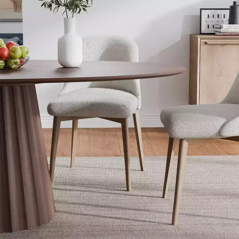 Table à manger ovale de style nordique de 67 pouces en bois massif, grande table ronde moderne et épurée pour la maison ou le restaurant, design de luxe discret