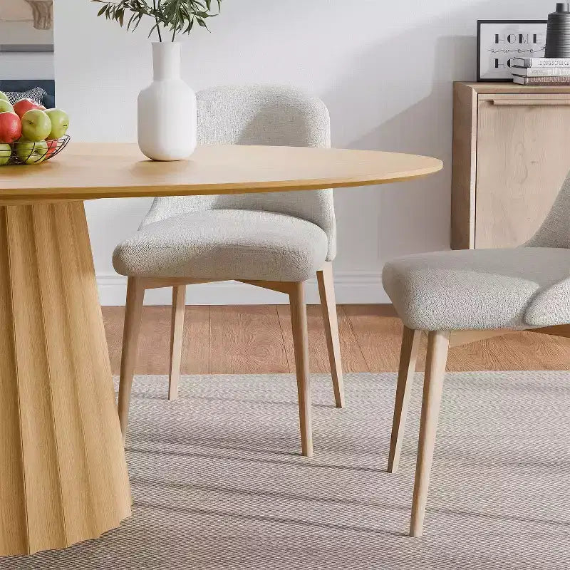 Table à manger ovale de style nordique de 67 pouces en bois massif, grande table ronde moderne et épurée pour la maison ou le restaurant, design de luxe discret