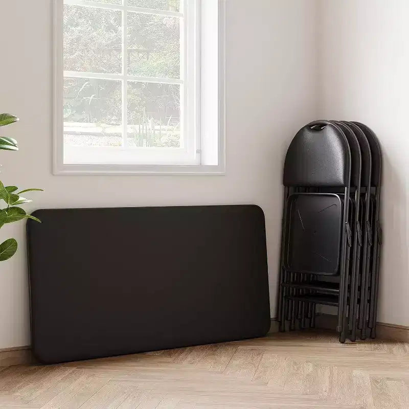 Table pliante portable de 4 pi avec surface en similicuir PU, cadre métallique et support robuste, légère et compacte, pour la salle à manger, le bureau ou l’extérieur