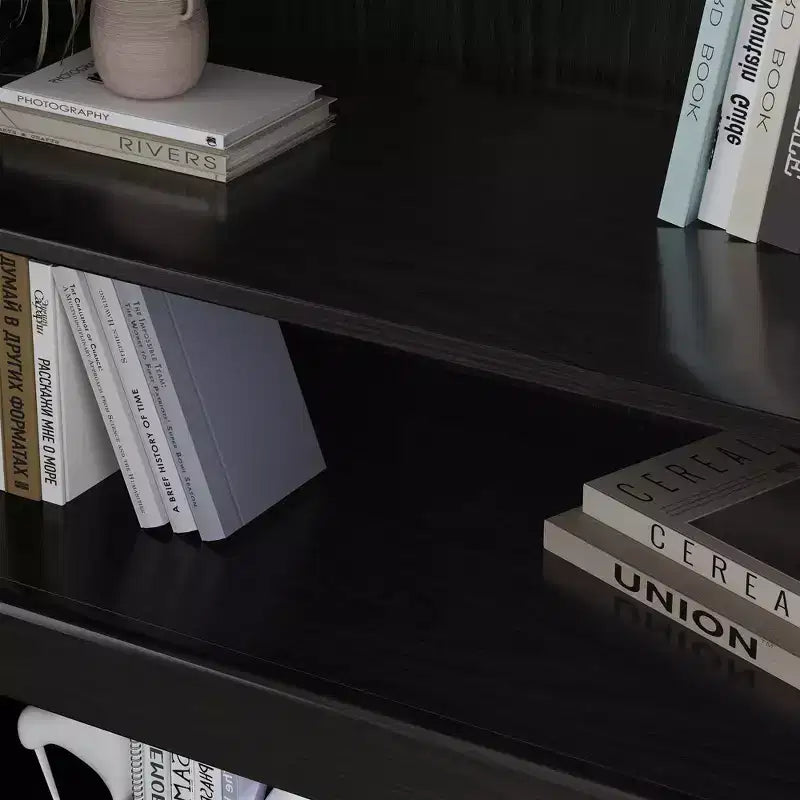 Buffet noir effet bois de 72x31x16, meuble de rangement avec étagères réglables et portes en rotin pour la cuisine, la chambre, l’entrée ou le salon