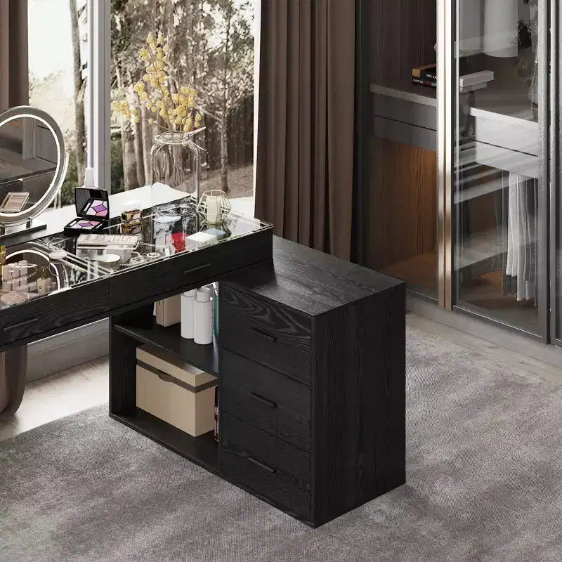 Tocador moderno esquinero en forma de L, escritorio de maquillaje con superficie de vidrio templado negro, 5 cajones y estantes abiertos, para el dormitorio