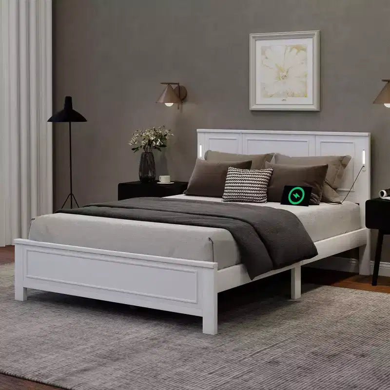 Cadre de lit de style maison de campagne avec tête de lit haute, éclairage LED et station de recharge USB